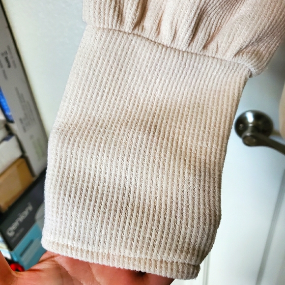 V neck sweater NWOT - Picture 3 of 5